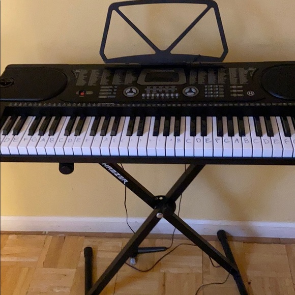 Piano - Picture 3 of 4